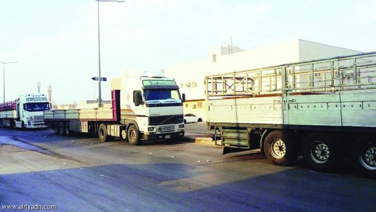 تأجيل إضراب قطاع نقل البضائع
