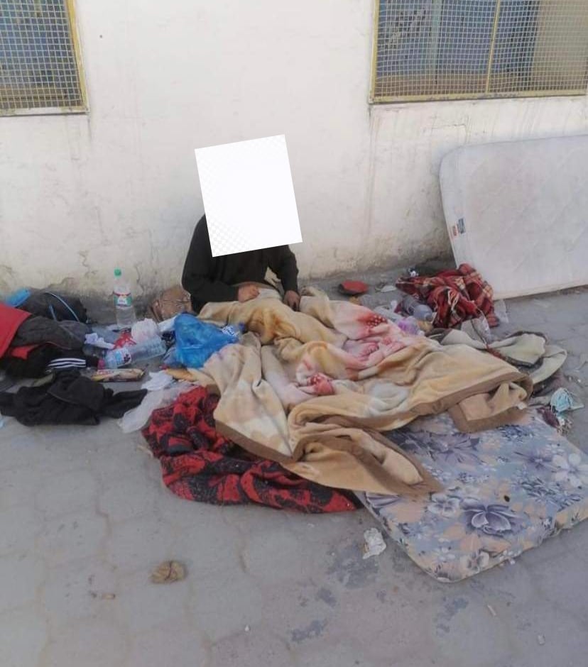 أريانة إغاثة متشرد ينام في الشارع و نقله فورا للمستشفى صور أنباء تونس