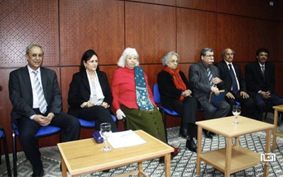 Nawal Saadaoui à la foire du livre de Tunis