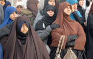 Trois projets de loi sur le port du niqab dans les universités seront soumis au Conseil des universités puis à l’Assemblée nationale constituante (Anc) pour décider de la mesure à prendre à ce sujet.