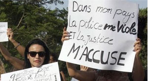 Tunisie : La fille violée par des policiers de nouveau poursuivie pour avoir aguiché ses violeurs