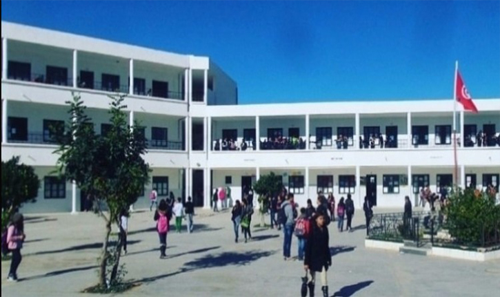 منوبة: تجمع إحتجاجي لتلاميذ المعهد الثانوي حمودة باشا - أنباء تونس