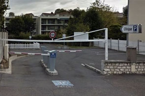 clinique france 8 23