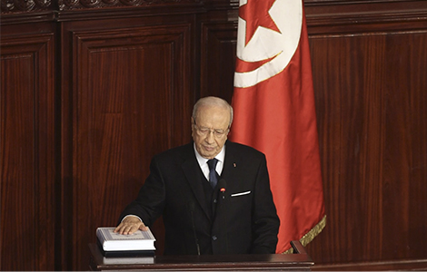 Caid-Essebsi-prete-serment-Banniere