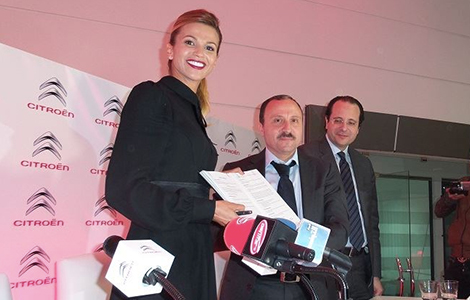 Contrat de sponsoring entre Habiba Ghribi et Citroen Banniere