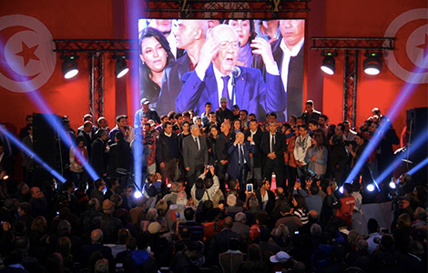 Caid-Essebsi-Meeting-Banniere