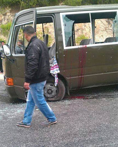 Bus-attaque-par-des-terroristes-a-Neber