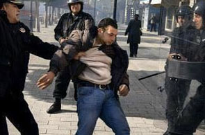 police agresse citoyen 7 24