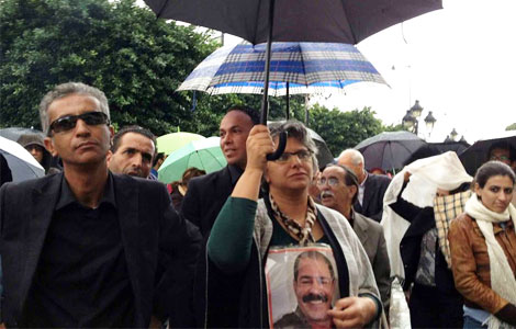 manif besma khalfaoui banniere 11 13