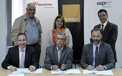 Esprit-Incubator-Orange