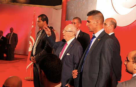 Beji-Caid-Essebsi-et-ses-gardes-du-corps