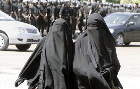 burqa banniere 10 3